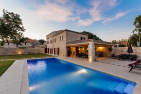 Villa Nyma, beautifully restored stone villa with heated pool offering a peaceful retreat